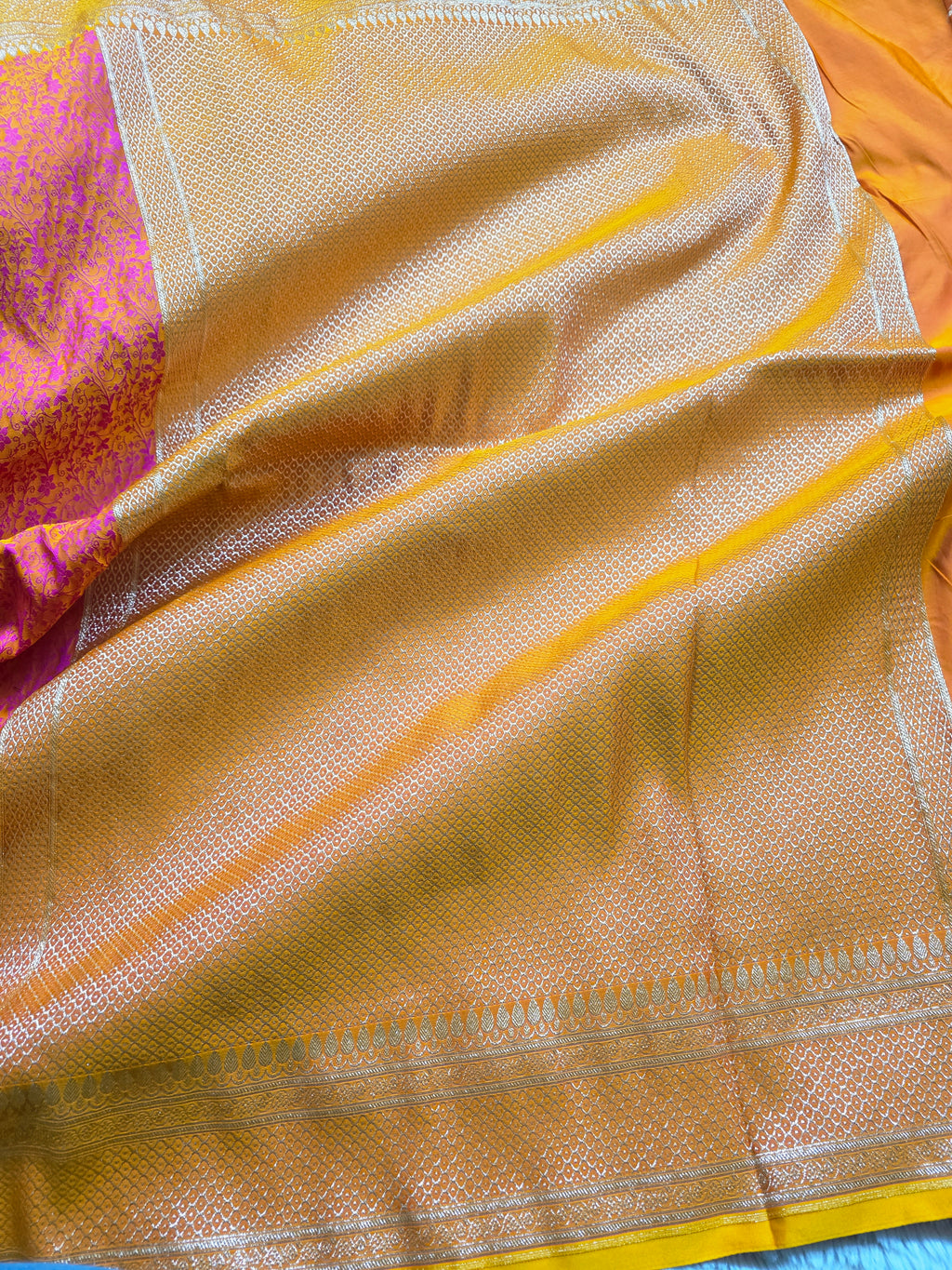 Sunset Blush – Orange & Pink Banarasi Mashru Tanchoi Silk Saree